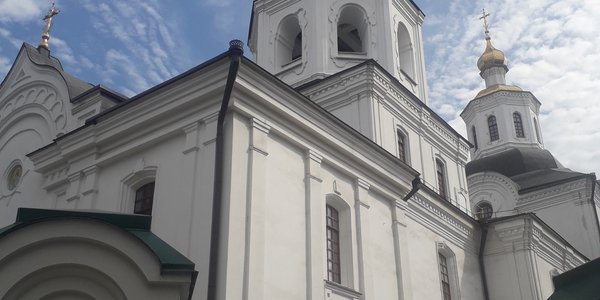 Фонд «Щапова» побывал в Михайло-Архангельском Харлампиевском храме